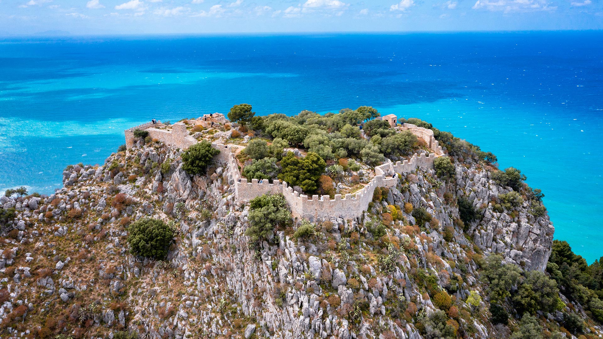 Scalata sulla Rocca di Cefalù - BM Suites